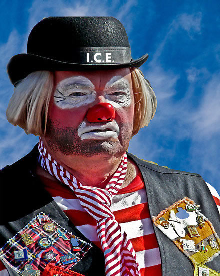 prosecutorial-discretion-ice-clowning-around