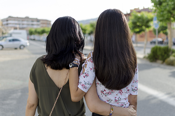 guatemalan-immigrant-mother-and-daughter